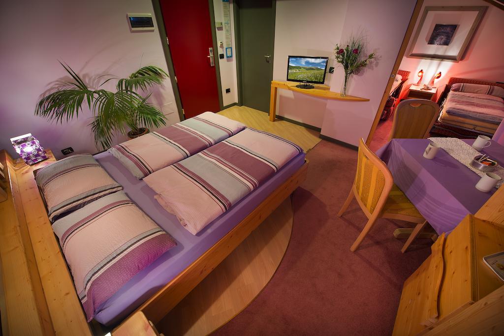 Hotel Marzia Ливиньо Екстериор снимка