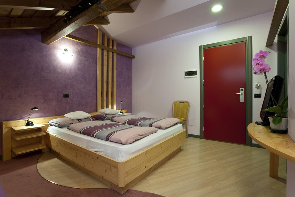 Hotel Marzia Ливиньо Екстериор снимка
