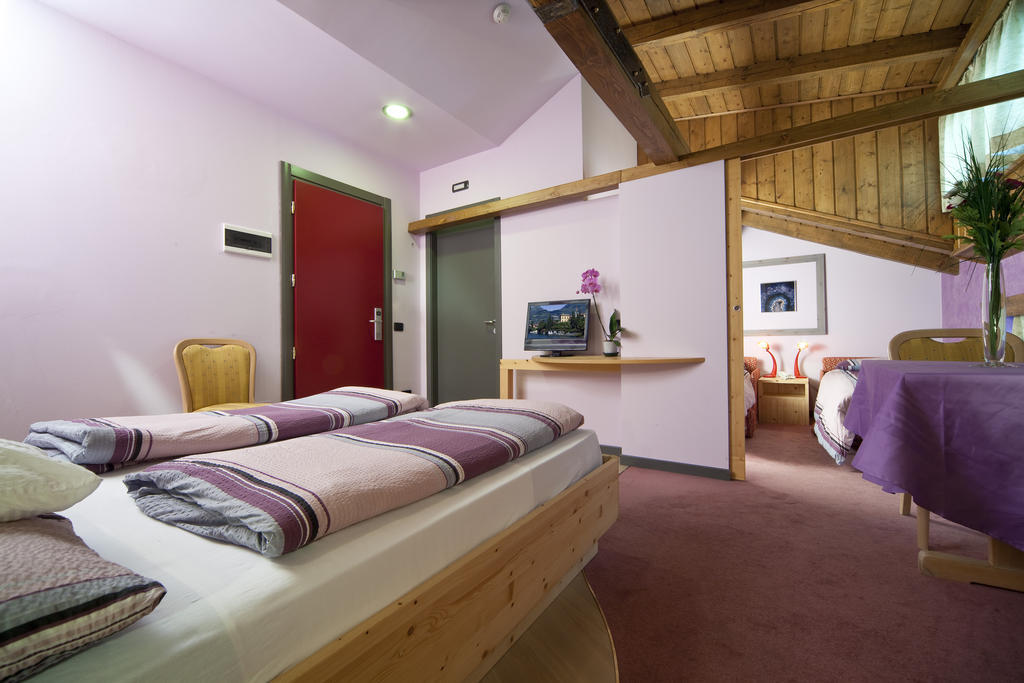 Hotel Marzia Ливиньо Екстериор снимка