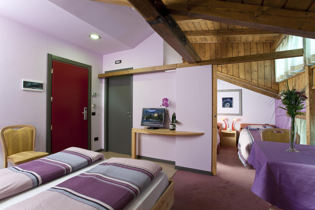 Hotel Marzia Ливиньо Екстериор снимка