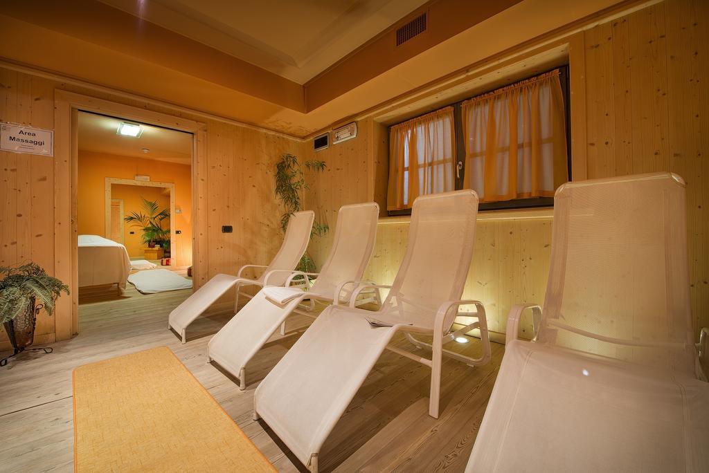 Hotel Marzia Ливиньо Екстериор снимка