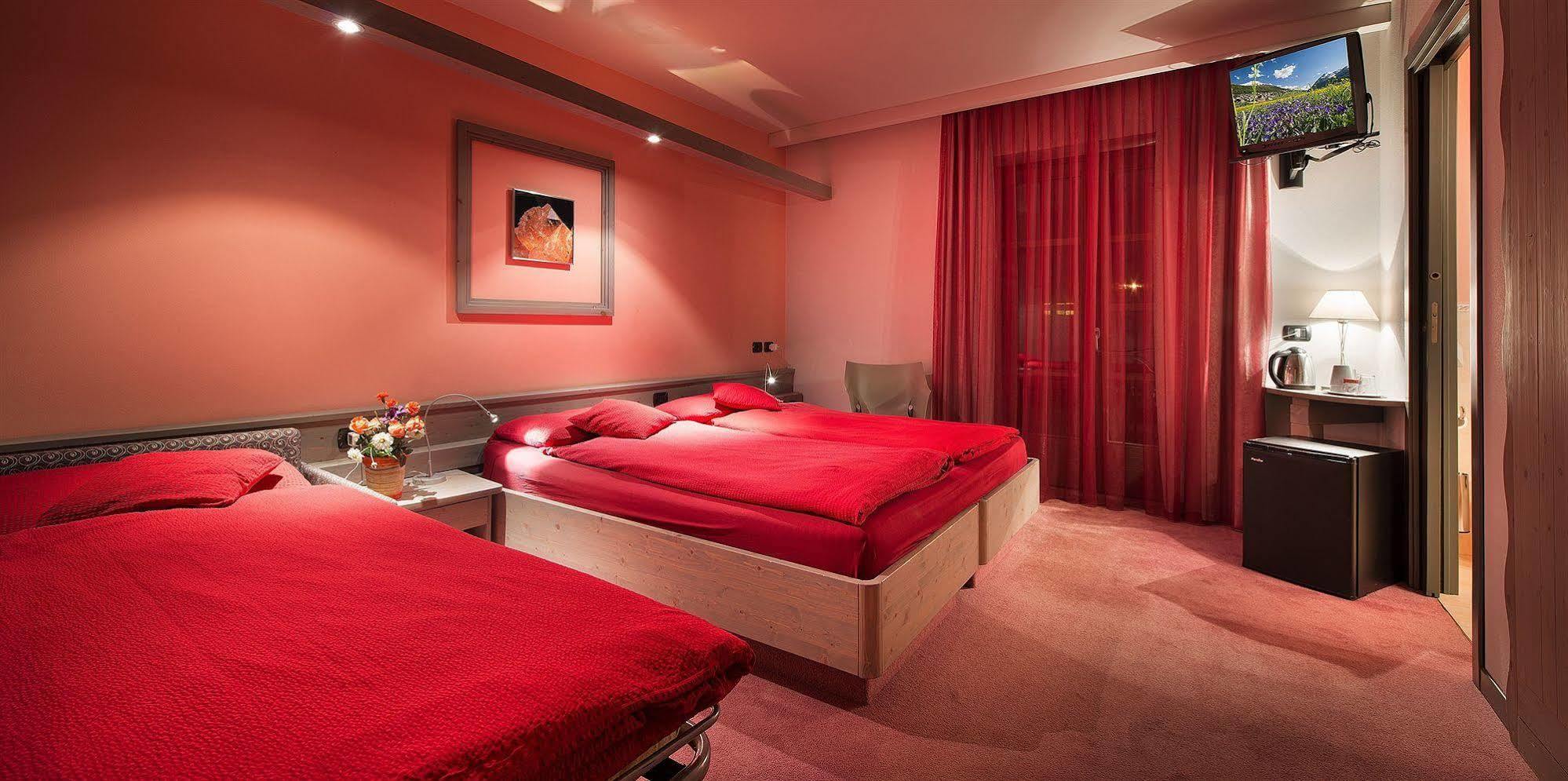 Hotel Marzia Ливиньо Екстериор снимка