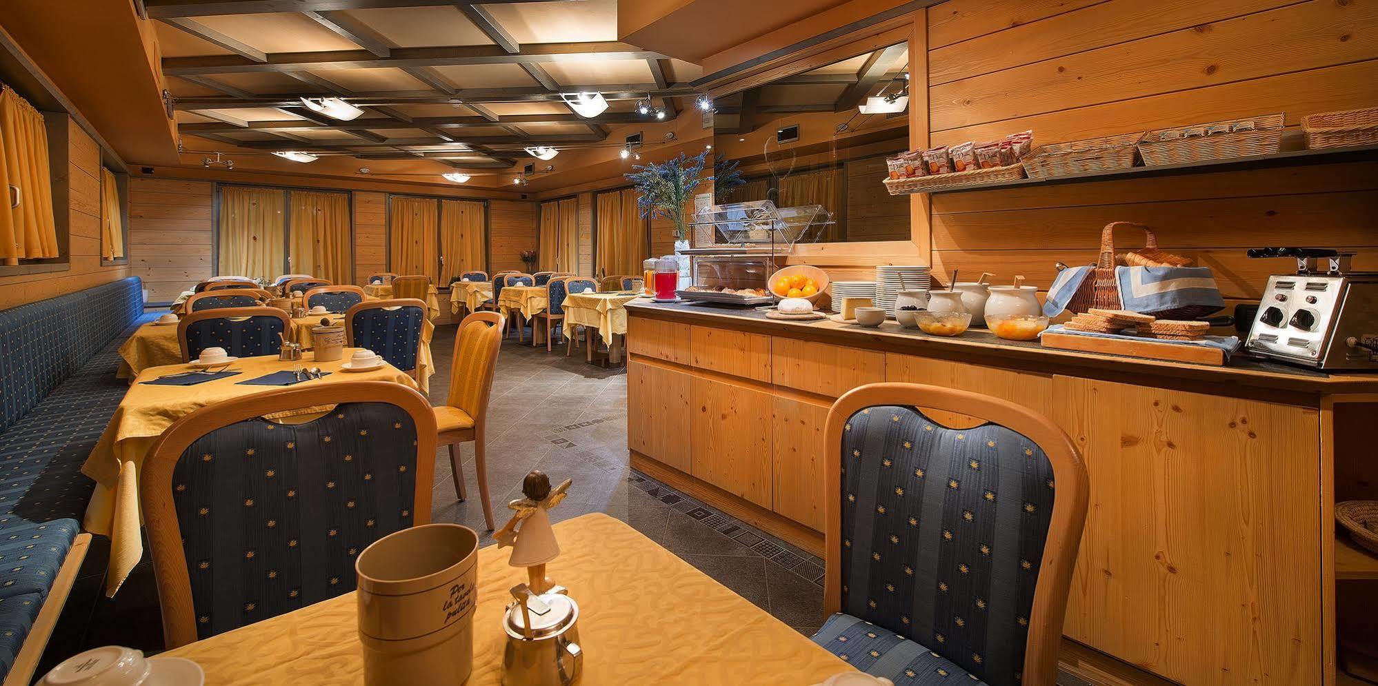 Hotel Marzia Ливиньо Екстериор снимка